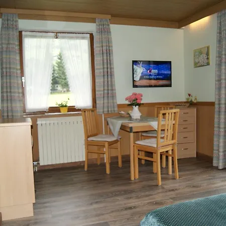 Landhaus Meran 아파트 *