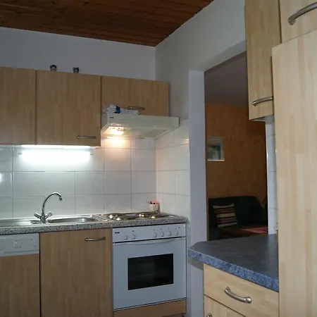 Landhaus Meran 아파트 라우리스