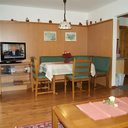 Landhaus Meran 아파트