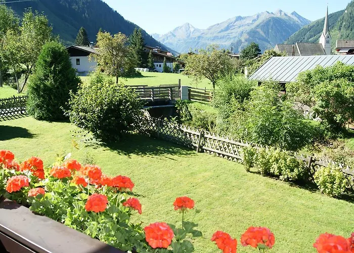 Апартаменты Landhaus Meran Раурис